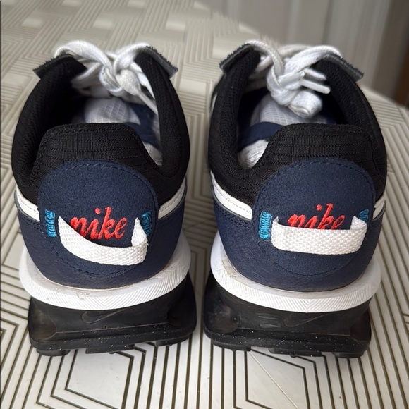 Nike Air Max Pre-Day Black &Midnight Blue Athletic Shoes - Picture 4 of 9